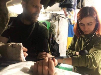 "Азовсталь", порятунок людей та полон. Історія прикордонниці Еліни Мединіної "Азовсталь", порятунок людей та полон. Історія прикордонниці Еліни Мединіної