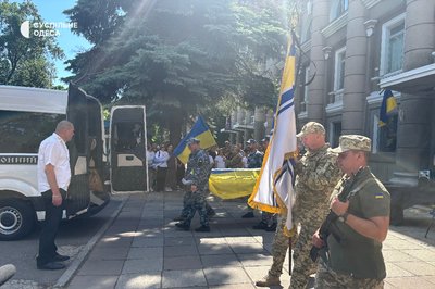 "Тіло пролежало два роки у воді": в Одесі попрощалися із загиблим моряком катеру "Станіслав" "Тіло пролежало два роки у воді": в Одесі попрощалися із загиблим моряком катеру "Станіслав"