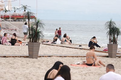 SPF, тінь і капелюхи: як одесити захищають шкіру від сонця влітку