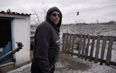 "Постійно б'ють, та люди нікуди не хочуть їхати". Як живуть прифронтові Романки на Дніпропетровщині "Постійно б'ють, та люди нікуди не хочуть їхати". Як живуть прифронтові Романки на Дніпропетровщині