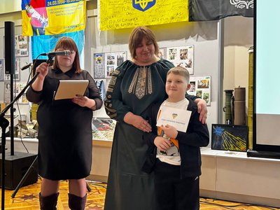 У Вінниці вручили стипендії дітям полеглих захисників У Вінниці вручили стипендії дітям полеглих захисників