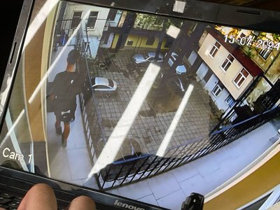 Скріншот з відео камер спостереження Скріншот з відео камер спостереження