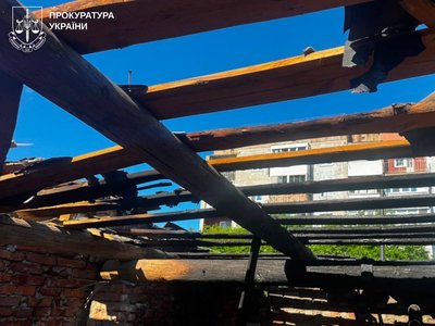 Удар безпілотника по Богодухову прийшовся в район гаражів, 16 червня 2026 року Удар безпілотника по Богодухову прийшовся в район гаражів, 16 червня 2026 року