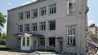 Зруйнована будівля школи село Сергіївка Удачненська громада Донецька область 11 червня 2025 рік Зруйнована будівля школи село Сергіївка Удачненська громада Донецька область 11 червня 2025 рік