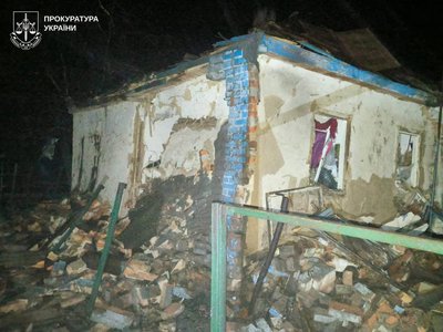 15 лютого близько 21:00 російські війська атакували Тетянівку Куп'янського району. Влучання дрона було у приватному секторі 15 лютого близько 21:00 російські війська атакували Тетянівку Куп'янського району. Влучання дрона було у приватному секторі