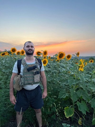 «Він всіх захистив собою»: історія загиблого прикордонника Руслана Арабаджи «Він всіх захистив собою»: історія загиблого прикордонника Руслана Арабаджи