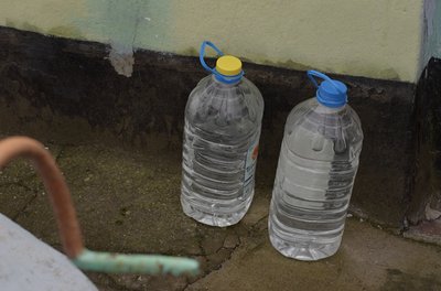 "Немає допомоги ніякої, все своїми руками": на Миколаївщині селяни власноруч ремонтують водогін "Немає допомоги ніякої, все своїми руками": на Миколаївщині селяни власноруч ремонтують водогін