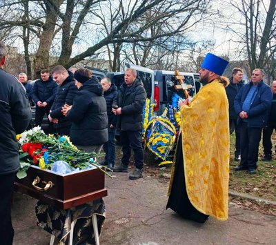 На Херсонщині попрощались із загиблим військовим Миколою Петяком
