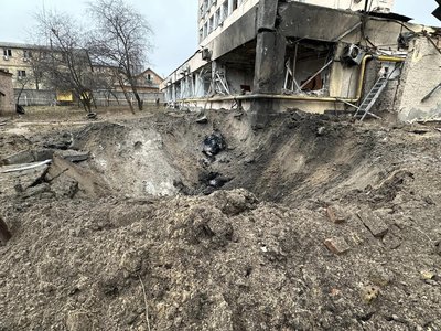 Ракетний обстріл РФ: у районах Києва працюють соціальні служби для допомоги населенню Ракетний обстріл РФ: у районах Києва працюють соціальні служби для допомоги населенню