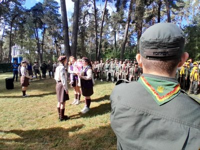 У Житомирі відкрили новий пластовий рік: зібралися близько 200 пластунів та їхніх рідних У Житомирі відкрили новий пластовий рік: зібралися близько 200 пластунів та їхніх рідних