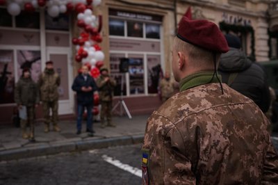 У Чернівцях відкрили рекрутинговий центр 82-ї буковинської бригади У Чернівцях відкрили рекрутинговий центр 82-ї буковинської бригади