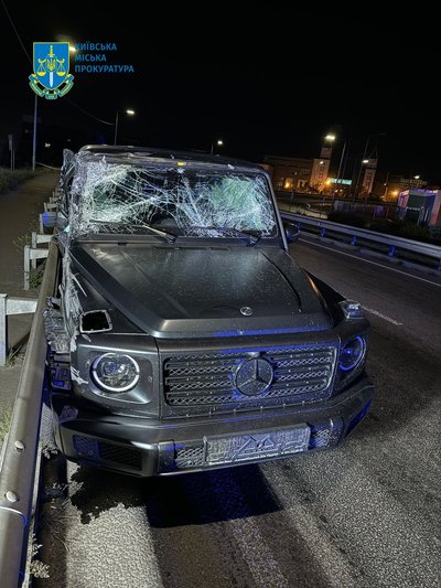 "Mercedes" врізався у відбійник: пасажир загинув, кермувальника судитимуть за нетверезе водіння "Mercedes" врізався у відбійник: пасажир загинув, кермувальника судитимуть за нетверезе водіння