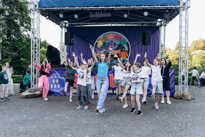 Діти зі Сумщини можуть безоплатно відпочити у таборі за проєктом «Карпатська зміна»: що потрібно для участі Діти зі Сумщини можуть безоплатно відпочити у таборі за проєктом «Карпатська зміна»: що потрібно для участі