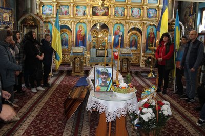 На Закарпатті попрощалися з військовослужбовцем Василем Райгородецьким На Закарпатті попрощалися з військовослужбовцем Василем Райгородецьким
