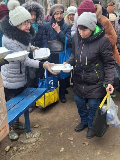 Херсонщина, волонтери, салат, кухарі, День Соборності України Херсонщина, волонтери, салат, кухарі, День Соборності України