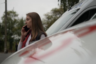 "Я бачу потерпілих і страх зникає". Історія лікарки швидкої медичної допомоги Олександри Рябцевої "Я бачу потерпілих і страх зникає". Історія лікарки швидкої медичної допомоги Олександри Рябцевої