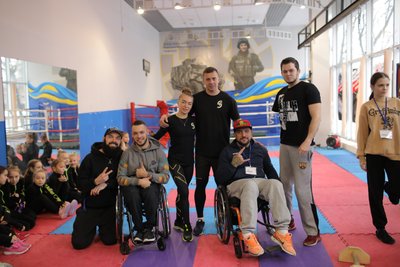 Параспортсмени на змаганнях Параспортсмени на змаганнях