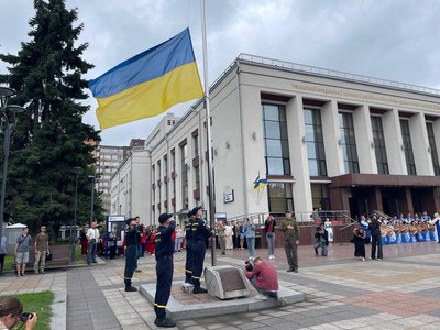 За мужність і захист України: в Черкасах у День Прапора нагородили захисників За мужність і захист України: в Черкасах у День Прапора нагородили захисників