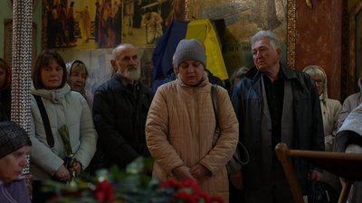 “Він був у самому пеклі”: у Сумах попрощалися з захисником Сергієм Савенком “Він був у самому пеклі”: у Сумах попрощалися з захисником Сергієм Савенком