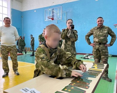 Як Росія мілітаризує дітей на ТОТ: Андрющенко — про центр військової підготовки підлітків "Воїн" Як Росія мілітаризує дітей на ТОТ: Андрющенко — про центр військової підготовки підлітків "Воїн"