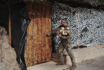 У Харківській області військові облаштували баню, в якій можуть паритися після виходу з позицій У Харківській області військові облаштували баню, в якій можуть паритися після виходу з позицій
