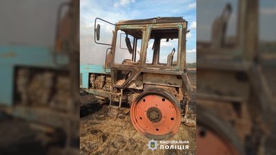 Знищено трактор та пошкоджені господарські будівлі: росіяни з дронів атакували прикордоння Чернігівщини Знищено трактор та пошкоджені господарські будівлі: росіяни з дронів атакували прикордоння Чернігівщини