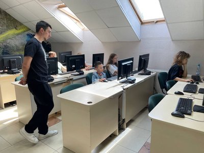Програмування, курси, навчання Програмування, курси, навчання