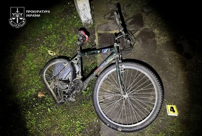 На Закарпатті підозрюють водія, який збив велосипедиста та втік з місця аварії На Закарпатті підозрюють водія, який збив велосипедиста та втік з місця аварії
