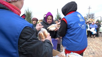 Безкоштовний хліб селище Олексієво-Дружківка Донецька область 11 квітня 2025 рік Безкоштовний хліб селище Олексієво-Дружківка Донецька область 11 квітня 2025 рік