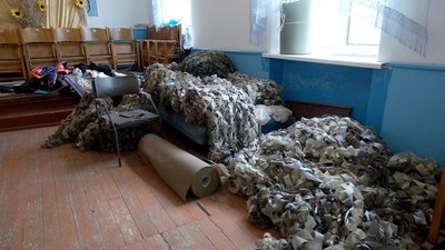 Понад 860 маскувальних сіток для військових: волонтери на Вінниччині допомагають захисникам Понад 860 маскувальних сіток для військових: волонтери на Вінниччині допомагають захисникам