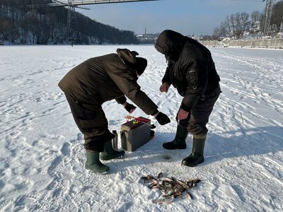Зимова риболовля на Тетереві в Житомирі: правила безпеки на льоду Зимова риболовля на Тетереві в Житомирі: правила безпеки на льоду