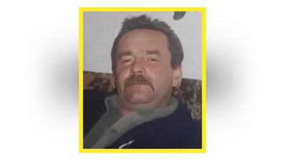 На Чернігівщині попрощалися з захисниками Дмитром Тарасенком, Євгенієм Козелом та Василем Купрієнком На Чернігівщині попрощалися з захисниками Дмитром Тарасенком, Євгенієм Козелом та Василем Купрієнком