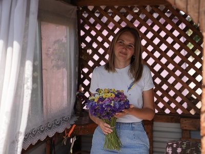 З міста - у село: як полтавка покинула роботу, займається квітами та веде блог З міста - у село: як полтавка покинула роботу, займається квітами та веде блог