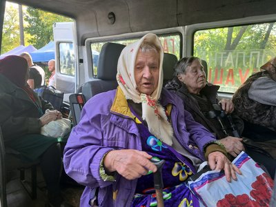 Транзитний центр для евакуйованих з Донецької області евакопотяг 83-річна жителька Покровська Ганна Юденко Павлоград Дніпропетровська область 3 жовтня 2024 Транзитний центр для евакуйованих з Донецької області евакопотяг 83-річна жителька Покровська Ганна Юденко Павлоград Дніпропетровська область 3 жовтня 2024
