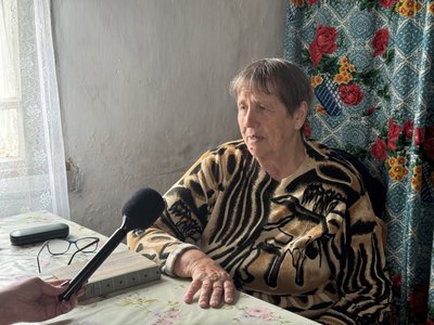 "Один одного виручаємо": як живуть у малолюдному селі Червона Діброва на Сумщині "Один одного виручаємо": як живуть у малолюдному селі Червона Діброва на Сумщині