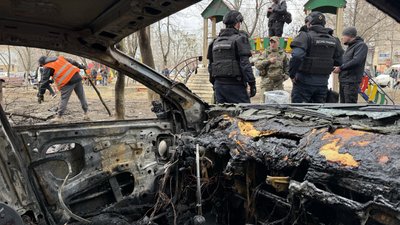 Внаслідок удару по Харкову згоріло авто
