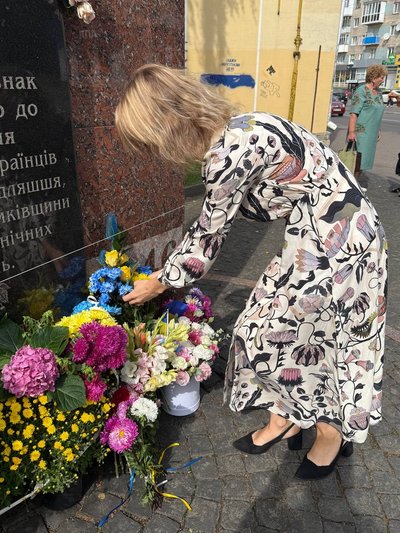 Жертв примусового виселення українців із західних земель вшанували у Рівному Жертв примусового виселення українців із західних земель вшанували у Рівному