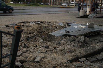“Прилетіли вночі “шахеди”: зазнав значних руйнувань залізничний вокзал у Сумах “Прилетіли вночі “шахеди”: зазнав значних руйнувань залізничний вокзал у Сумах