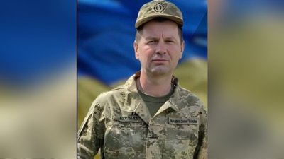 У Чернівецької області попрощалися із загиблим військовим Олексієм Бурлакою У Чернівецької області попрощалися із загиблим військовим Олексієм Бурлакою