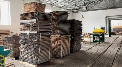 У Глухові планують продати цех обробки деревини "Лісів України"