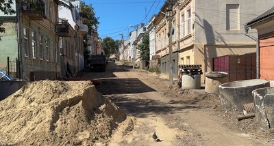Архівне фото з ремонту вулиці Фучика в Чернівцях Архівне фото з ремонту вулиці Фучика в Чернівцях