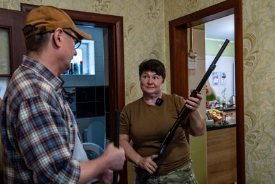 Мисливиця, яка втекла з полону РФ, вижила під обвалами, захищає Сумщину у складі 158-ї ОМБр Мисливиця, яка втекла з полону РФ, вижила під обвалами, захищає Сумщину у складі 158-ї ОМБр