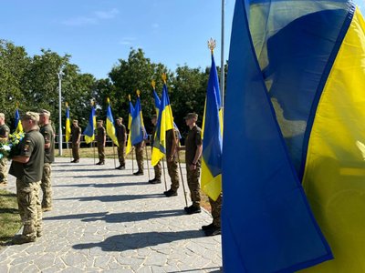 У Вінниці підняли прапор до Дня української державності У Вінниці підняли прапор до Дня української державності