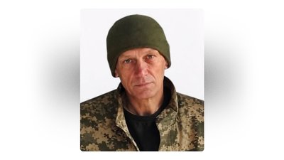 На Чернігівщині попрощалися з шістьма захисниками України На Чернігівщині попрощалися з шістьма захисниками України