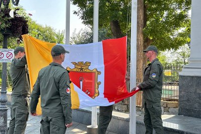 Підняття прапора та нові імена на Алеї Зірок: як в Одесі відзначають День міста Підняття прапора та нові імена на Алеї Зірок: як в Одесі відзначають День міста