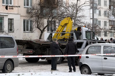 Вибух автівки на Оболоні: що кажуть очевидці Вибух автівки на Оболоні: що кажуть очевидці