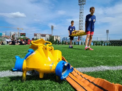 В Ужгороді провели змагання юних рятувальників-пожежних В Ужгороді провели змагання юних рятувальників-пожежних