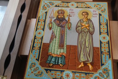 "Відчуваю, що це потрібно людям". Історія херсонської майстрині, яка написала понад 250 ікон