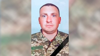 На Чернігівщині поховали Юрія Федюкіна, Дмитра Могилевця та Микиту Сержана, які загинули на сході України На Чернігівщині поховали Юрія Федюкіна, Дмитра Могилевця та Микиту Сержана, які загинули на сході України