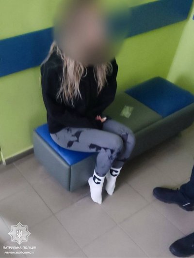 Нетвереза водійка злетіла в озеро на Рівненщині — патрульна поліція Нетвереза водійка злетіла в озеро на Рівненщині — патрульна поліція